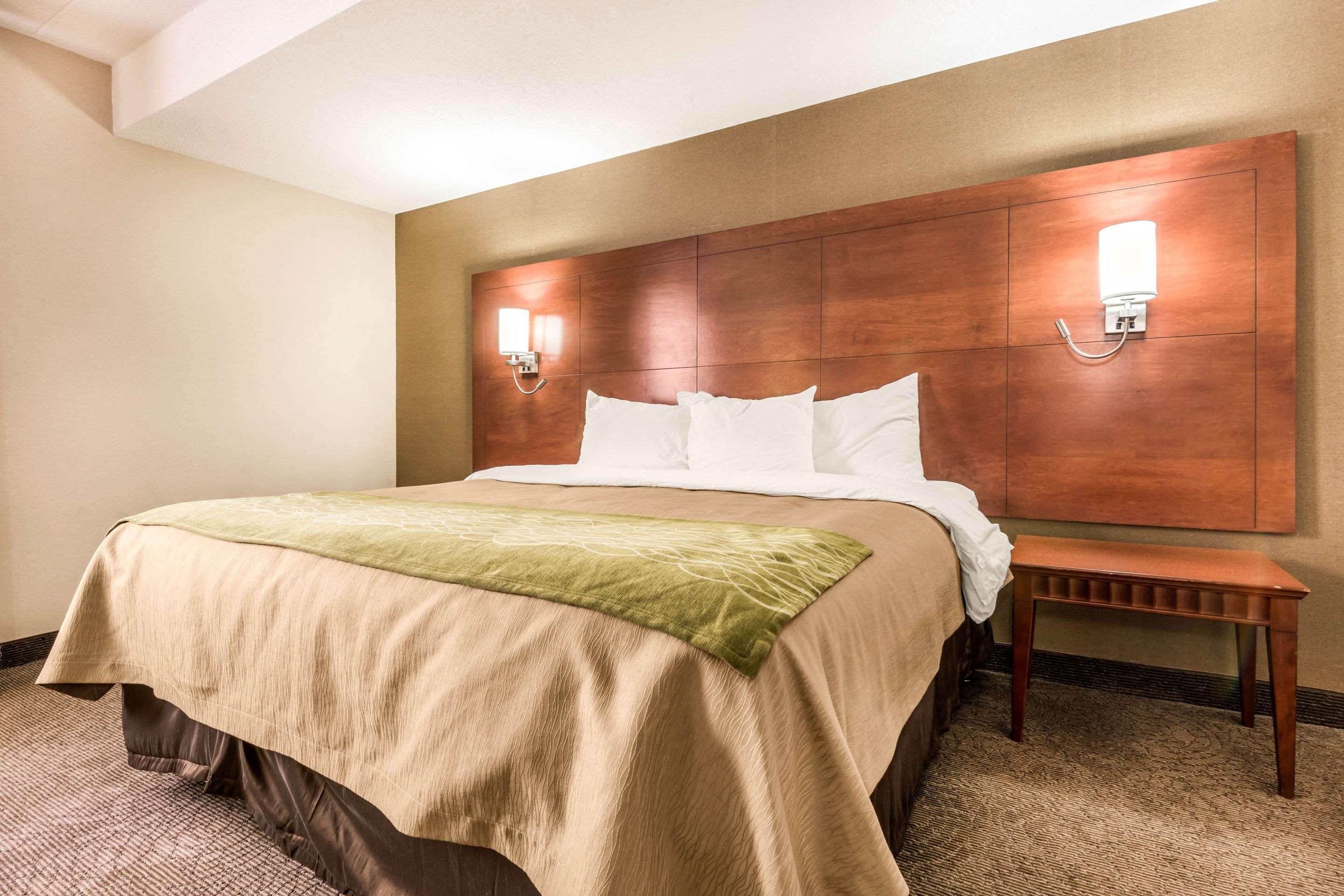 Comfort Inn & Suites Беррі Екстер'єр фото