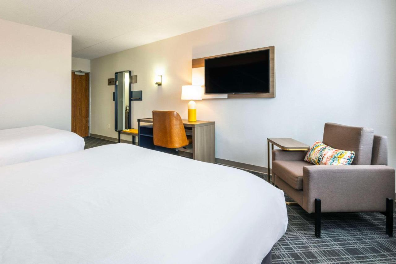 Comfort Inn & Suites Беррі Екстер'єр фото