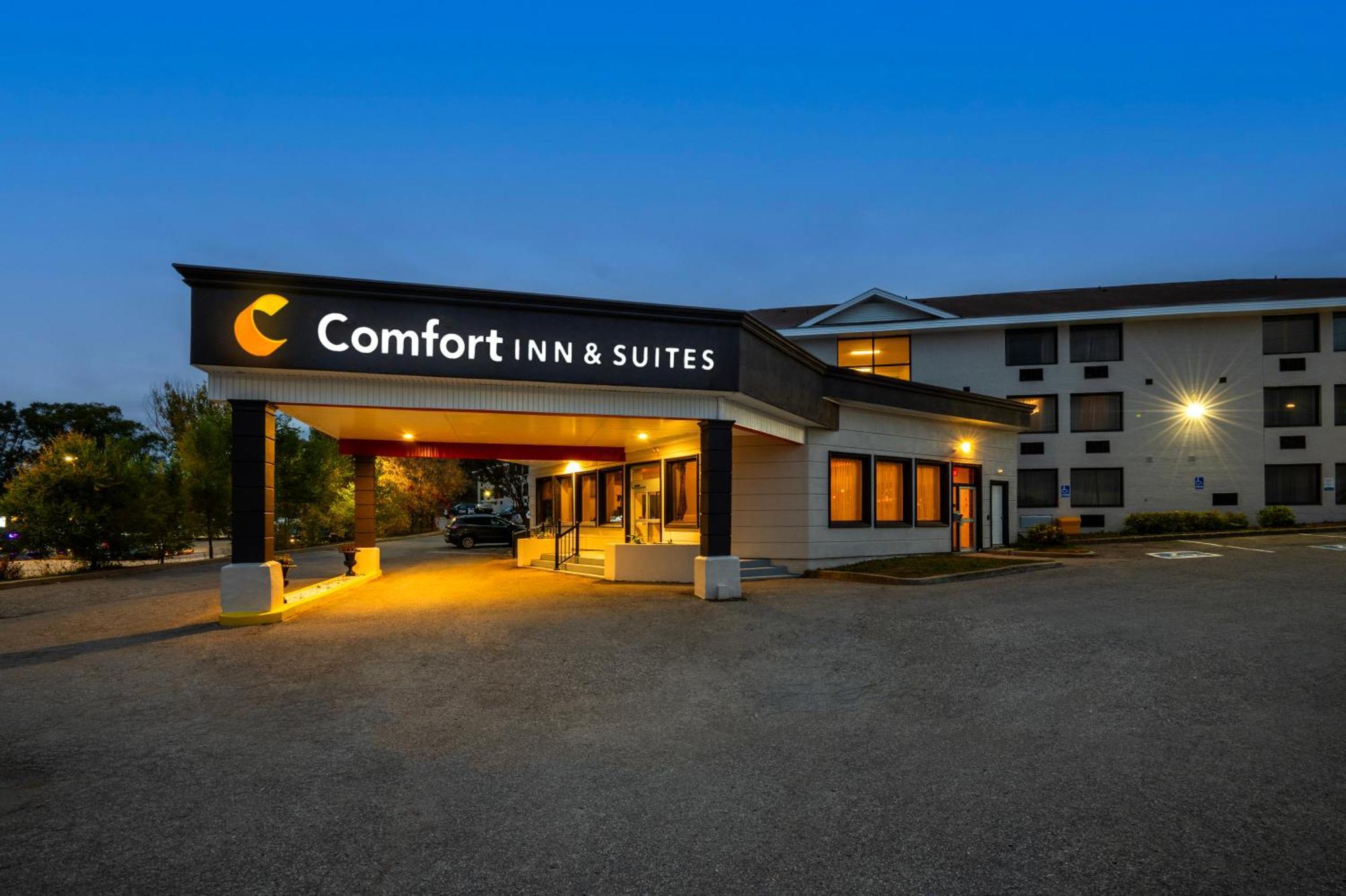 Comfort Inn & Suites Беррі Екстер'єр фото