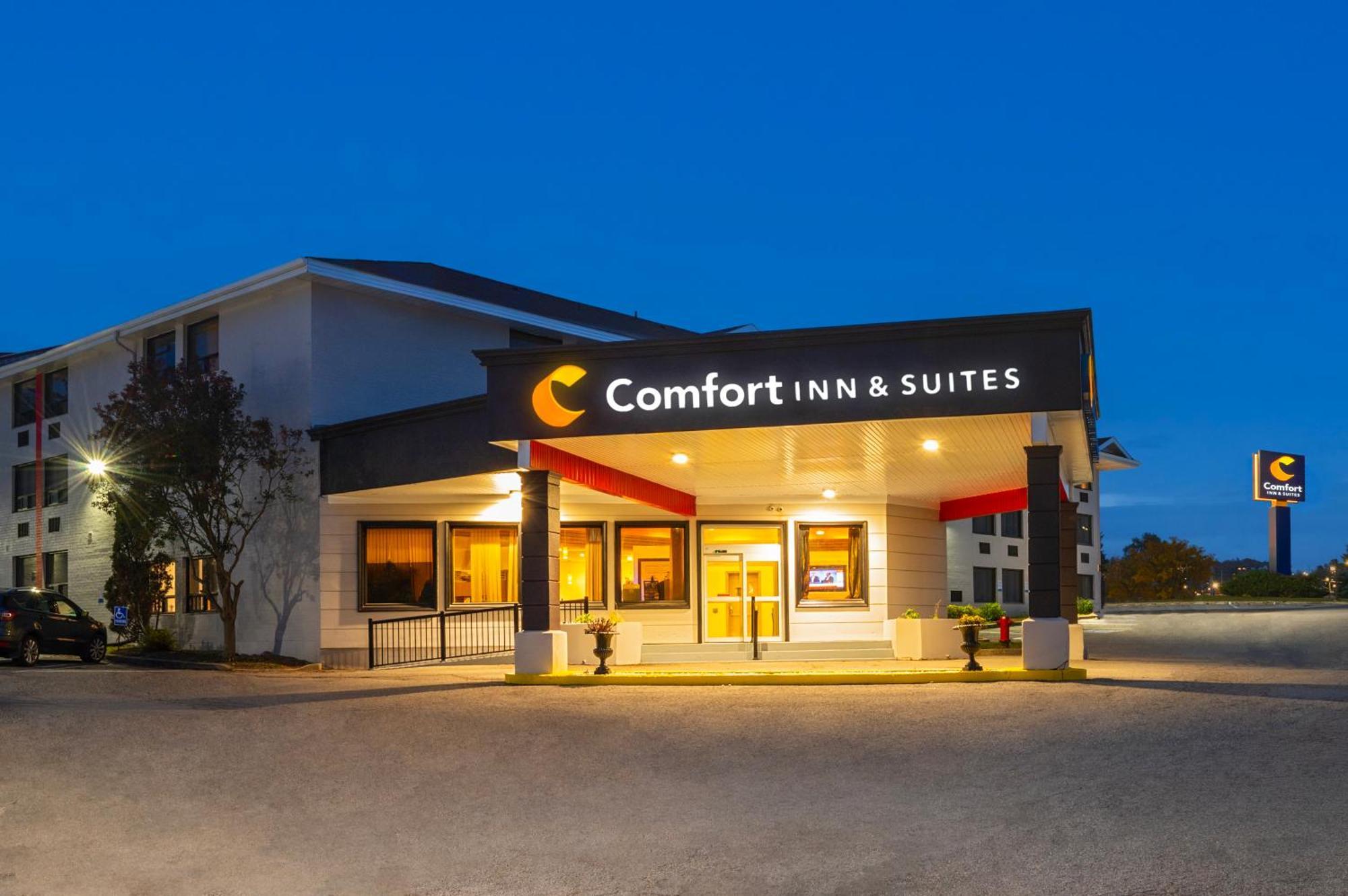 Comfort Inn & Suites Беррі Екстер'єр фото